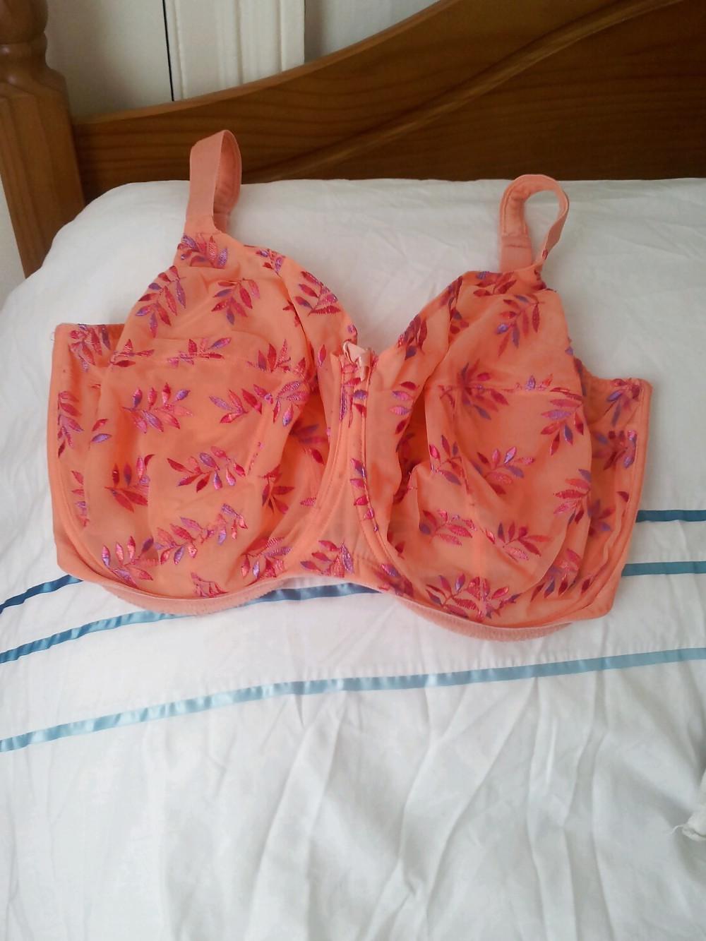 24P Used G cup bra