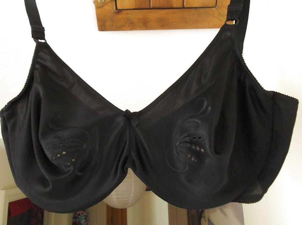 24P Used G cup bra