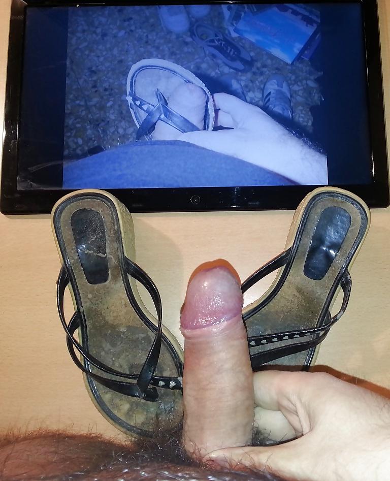 11P Cum on little sister's flip flops sandals of scarpebagnate