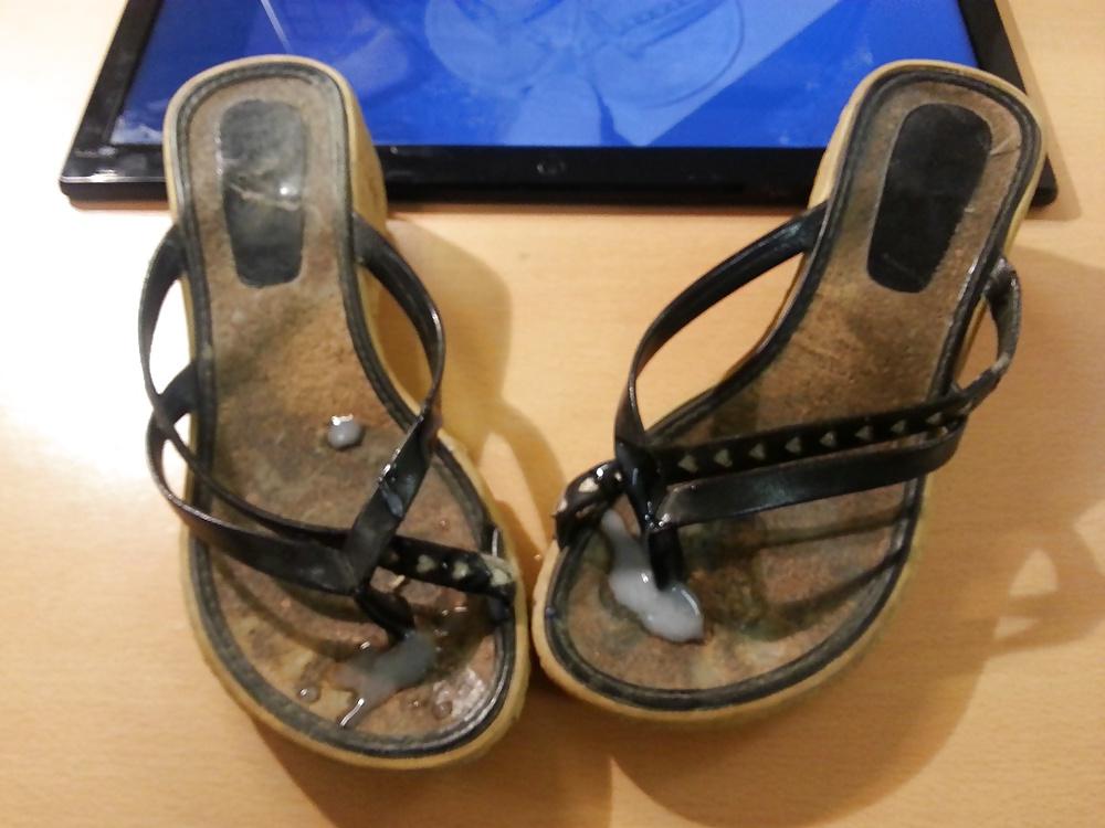 11P Cum on little sister's flip flops sandals of scarpebagnate