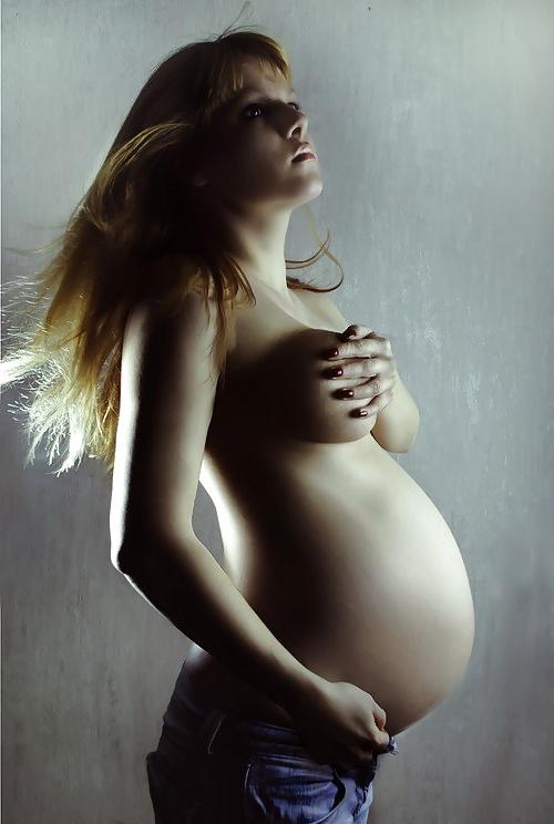 25P Pregnant 12