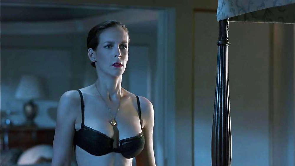 25P Jamie Lee Curtis in Bra and Thong 