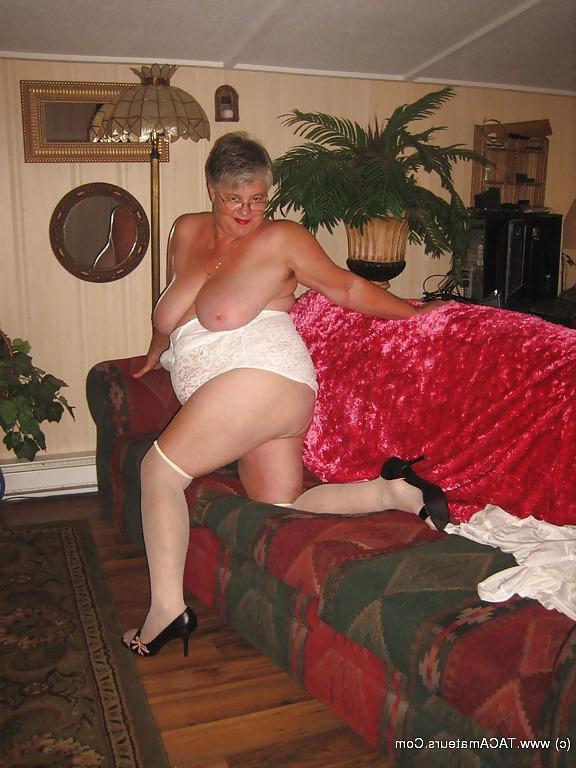24P Girdle Goddess