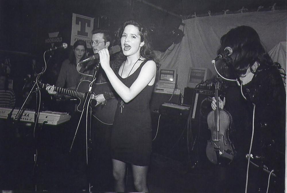 12P What age would you like to fuck Andrea Corr. Virgin to MILF?