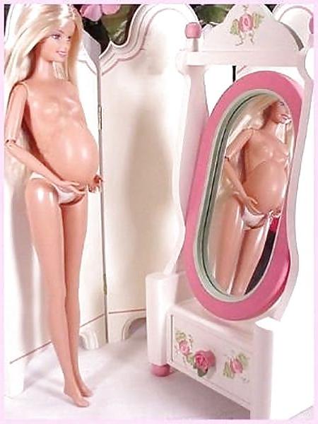 25P Pregnant Showing 
