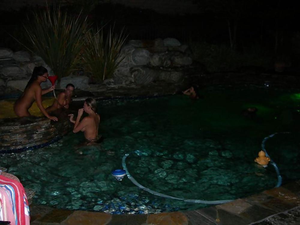 9P Fun At Jacuzzi