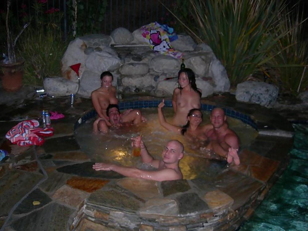 9P Fun At Jacuzzi