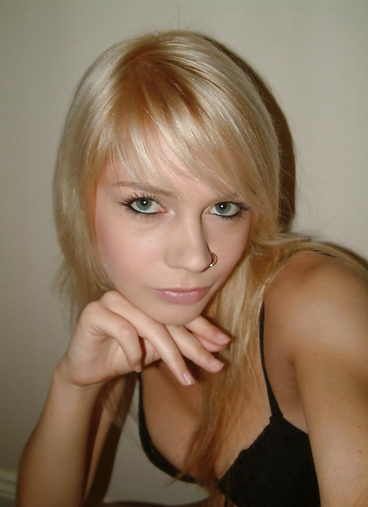 18P Pretty Amateur Blonde 33