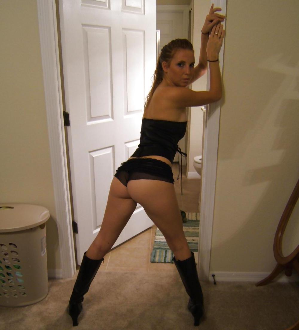 25P Horny Girlfriend Pose  More Indoor  Outdoor