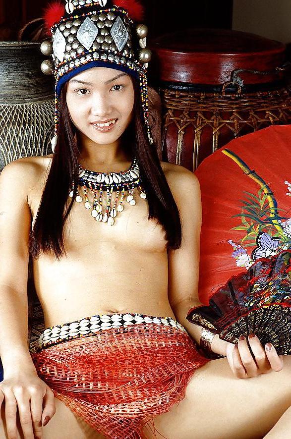 24P Hot Thai girl testing various dildoes