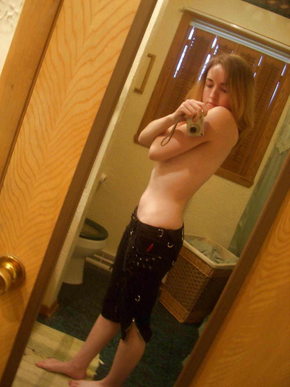 25P Cell Phone Pictures from Ex Girlfriend