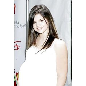 7P Is Selena Gomez pregnant