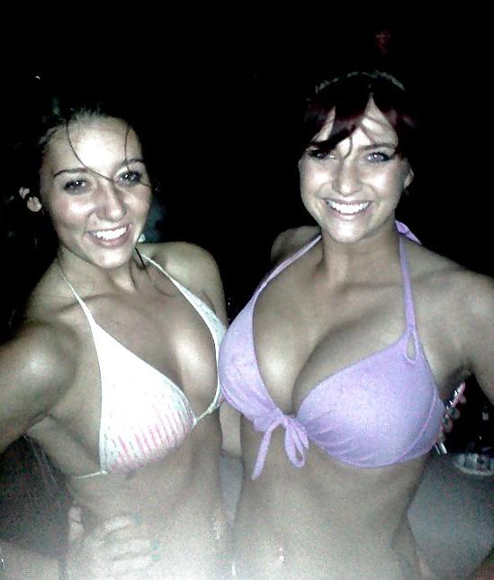 25P Amateur bikini teen girls (facebook non-nude)