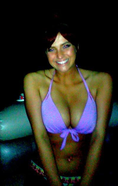 25P Amateur bikini teen girls (facebook non-nude)