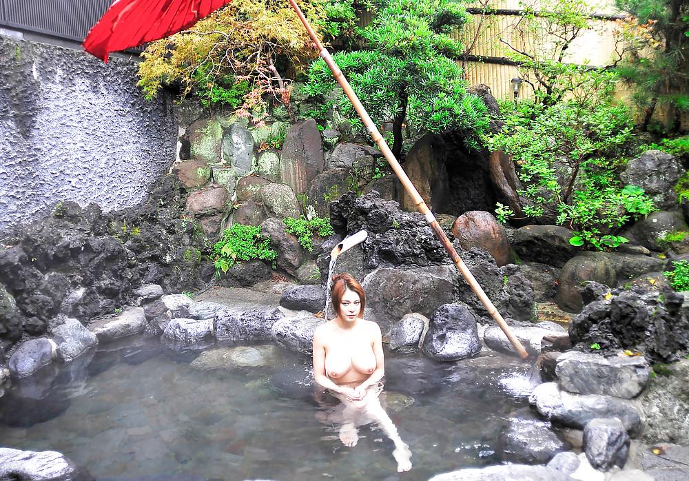 25P Yuki Tsukamoto - Japanese Beauties