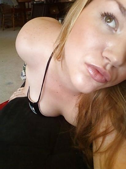 11P Thick white milf