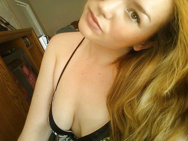11P Thick white milf