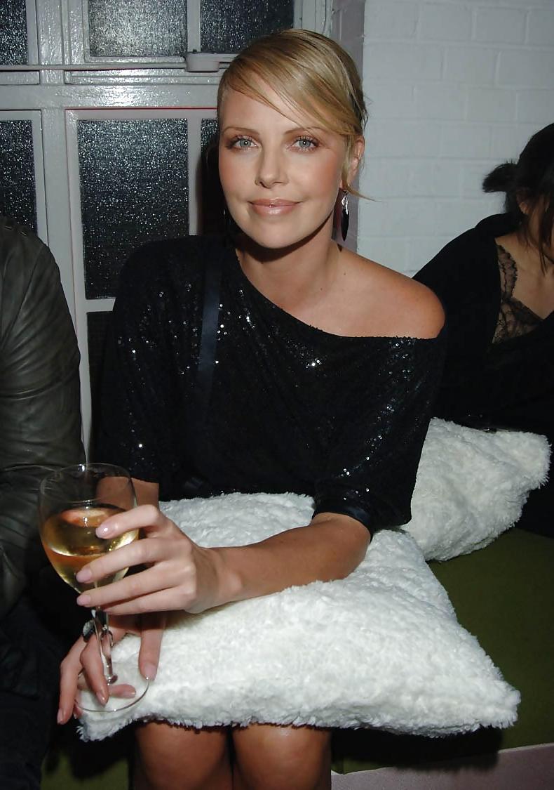 6P Charlize Theron – ist ein Scherz