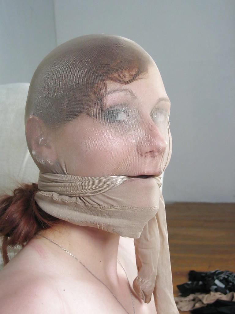 25P Pantyhose Face