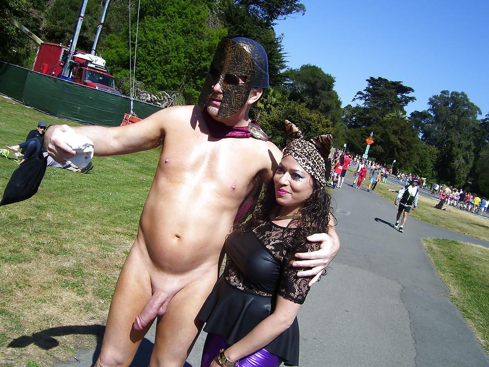 25P Public CFNM (Gladiator and Amazing Women)