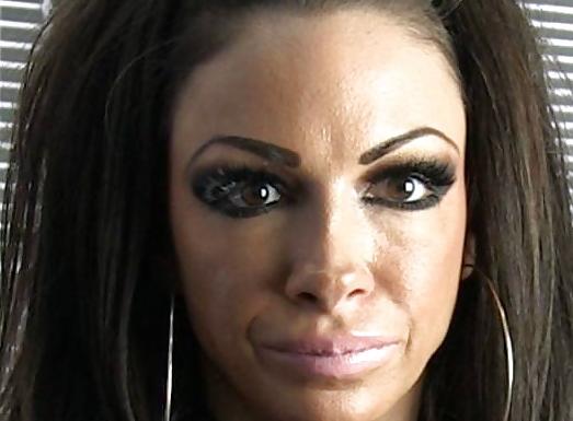 25P Makeup      red lips      face