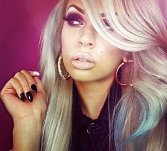 25P Makeup      red lips      face