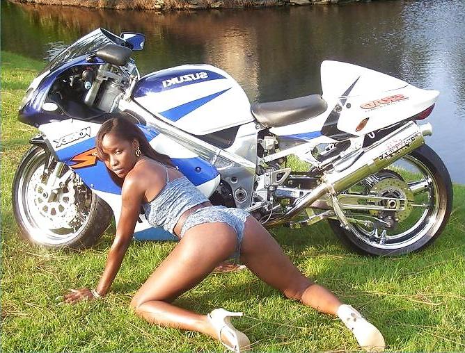 17P Biker Girls