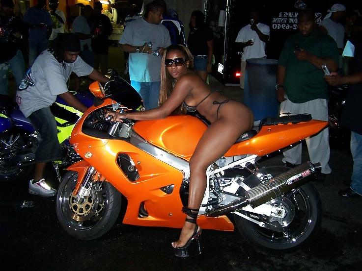 17P Biker Girls