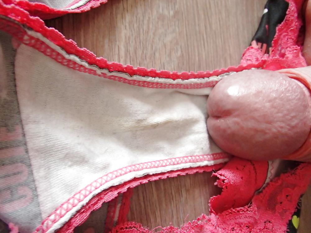 11P Cum on GF lingerie!