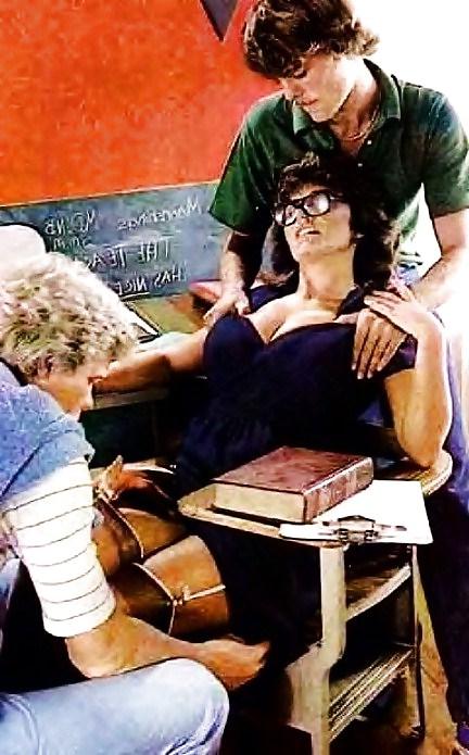 25P SH Retro Pornstar Uschi Digart Teacher Threesome