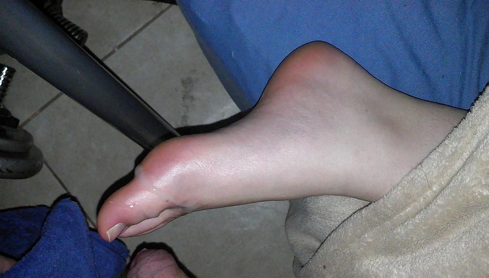 16P Cum on ex gf feet