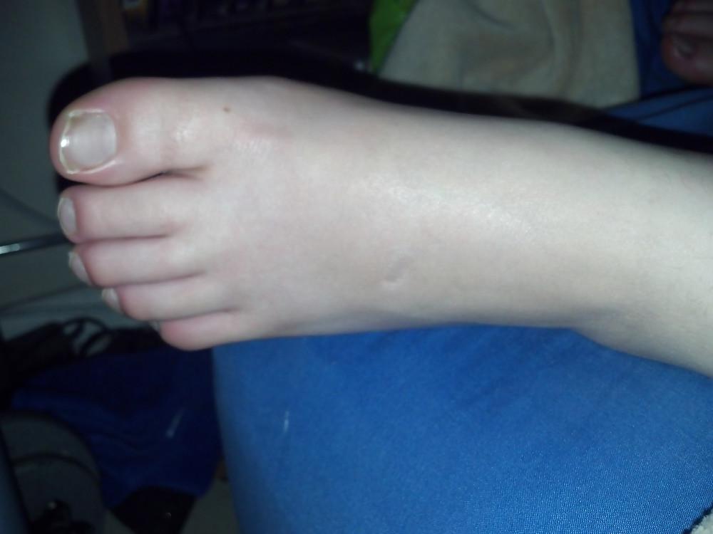 16P Cum on ex gf feet