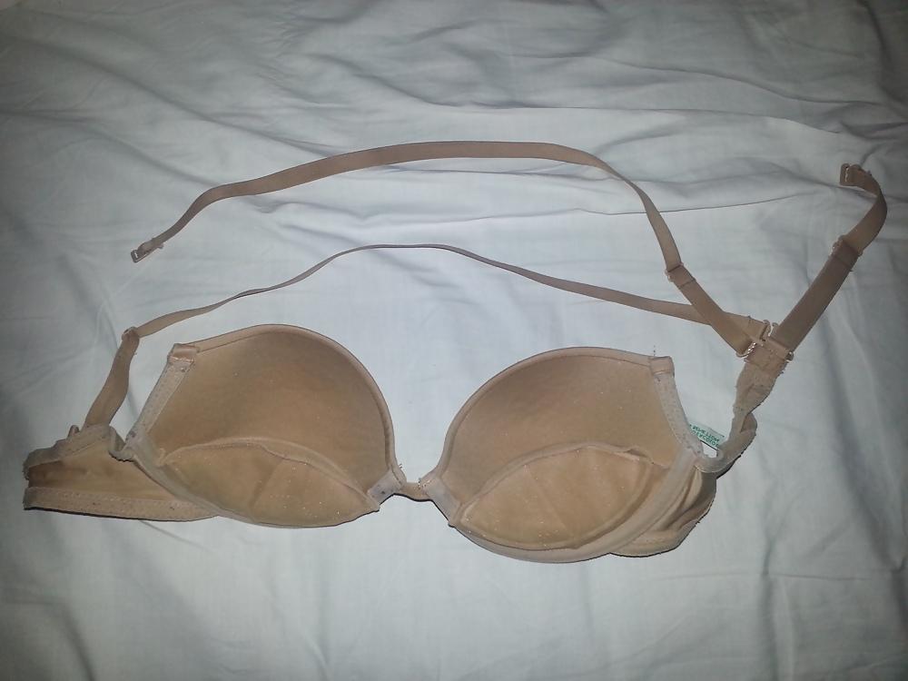 13P Benetton 32A Bra From Cousin Wife 