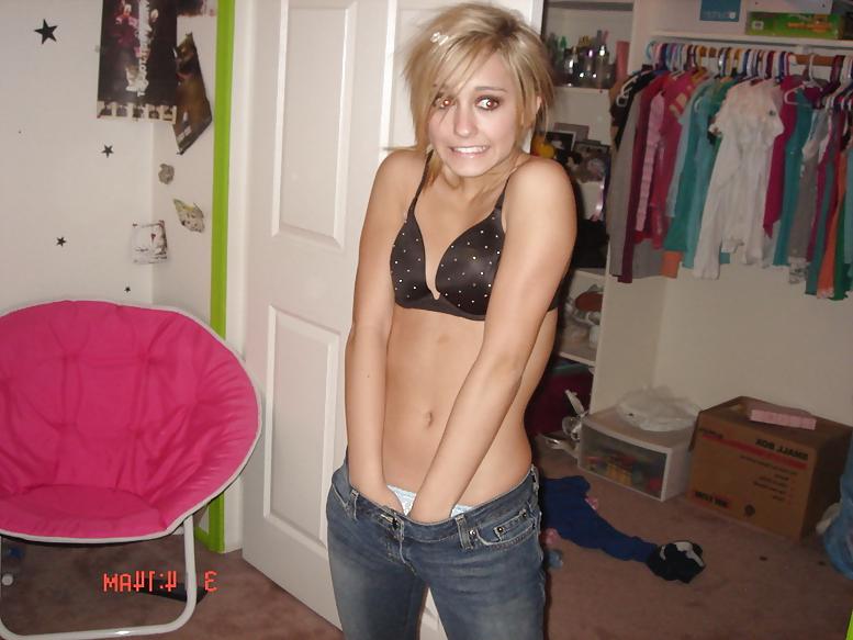 25P Bra Babes 135