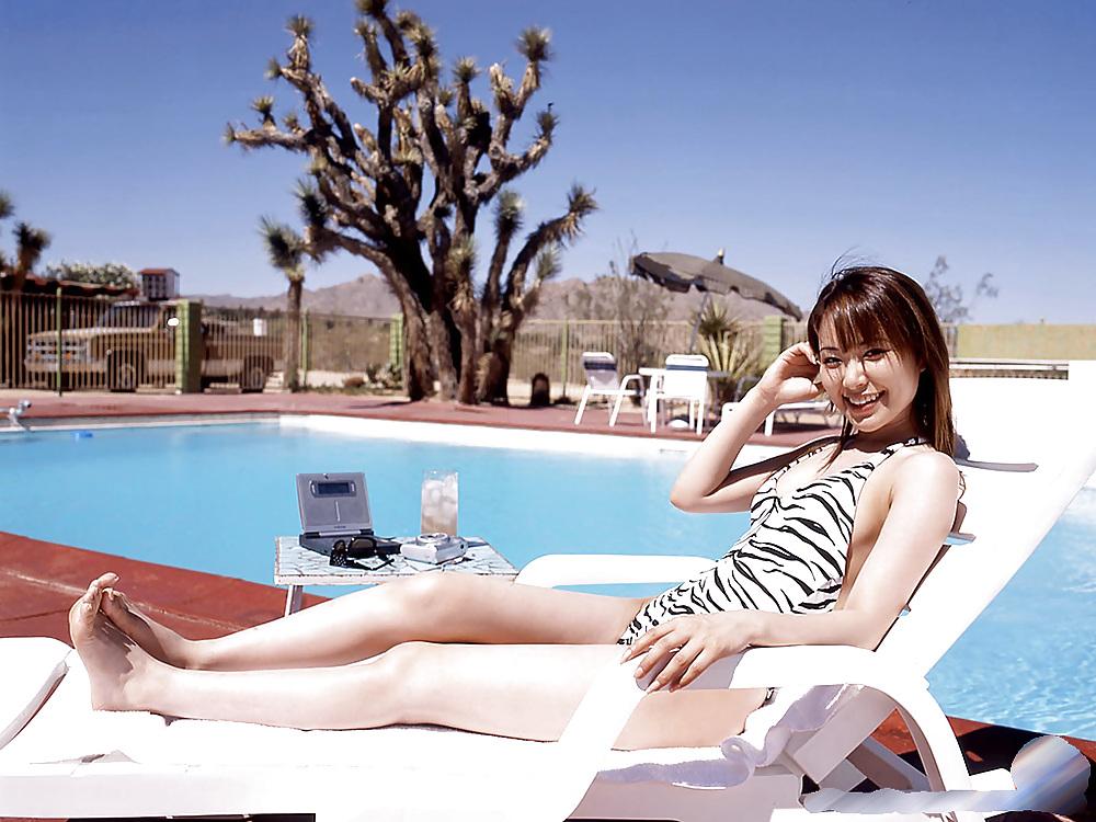 25P Pretty Japanese Pornstar Yua Aida