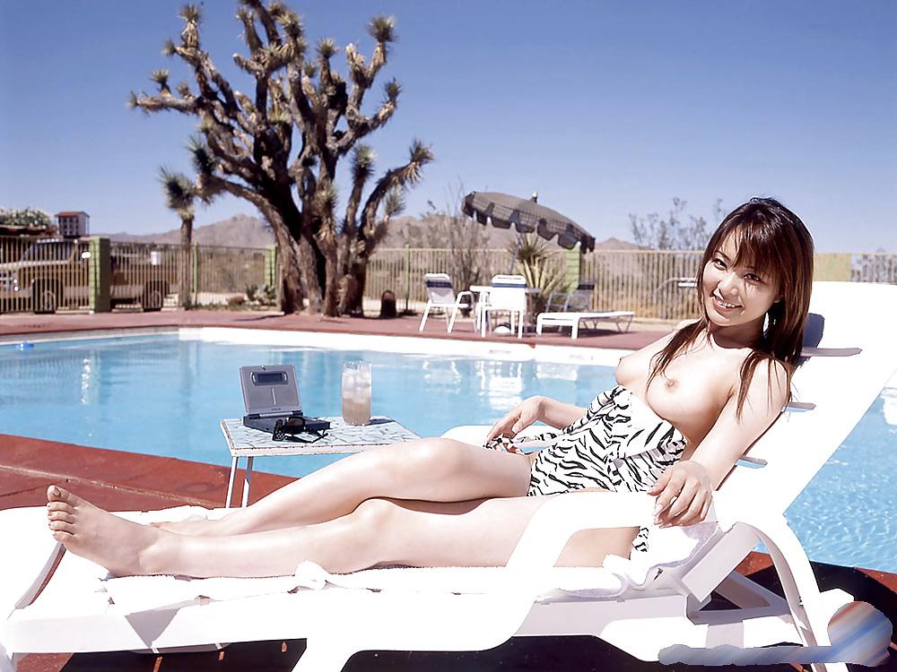 25P Pretty Japanese Pornstar Yua Aida