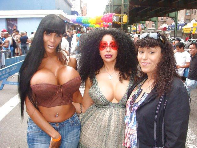 25P Barbie: Huge Bolted On Tits