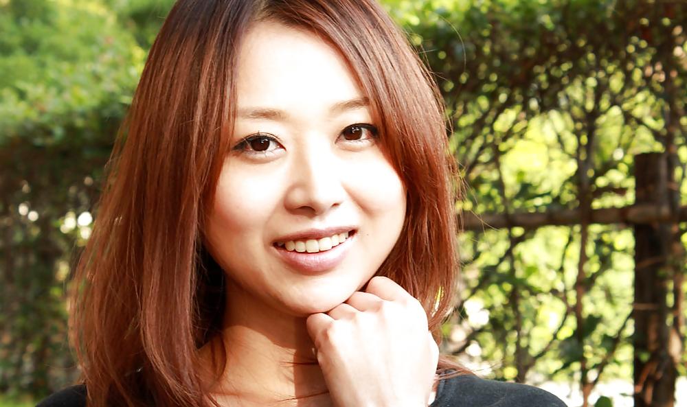 25P Japanese housewife fucked at home