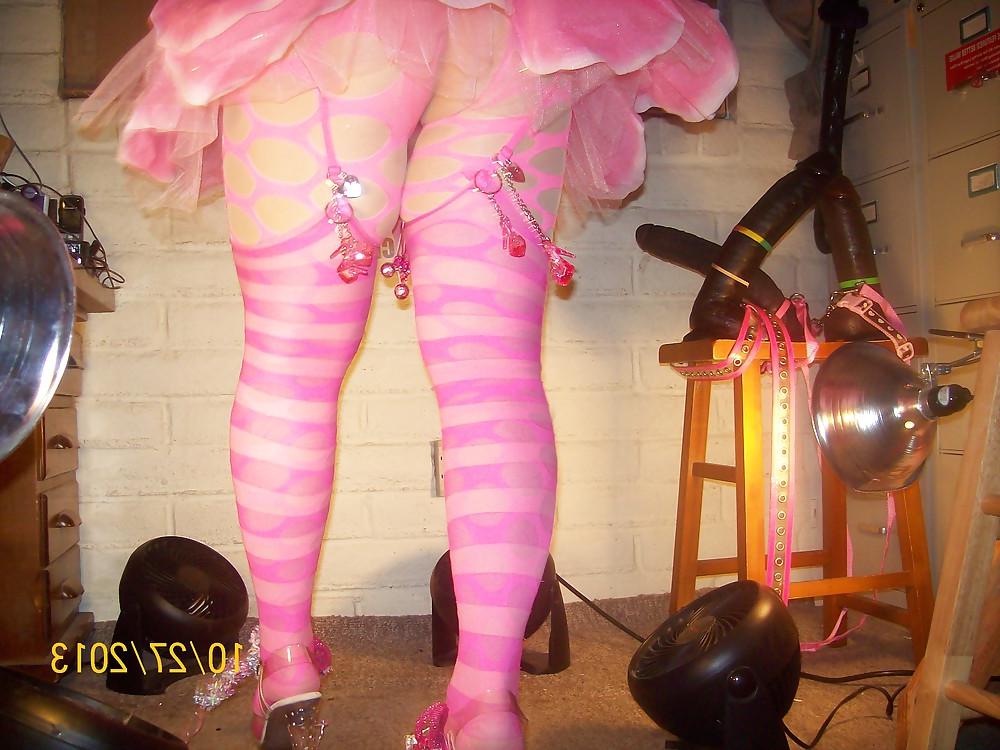 21P Tgirl BBC slut in hot pink to be pimped out in Daddy's hood