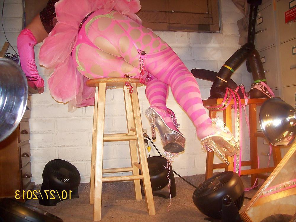 21P Tgirl BBC slut in hot pink to be pimped out in Daddy's hood