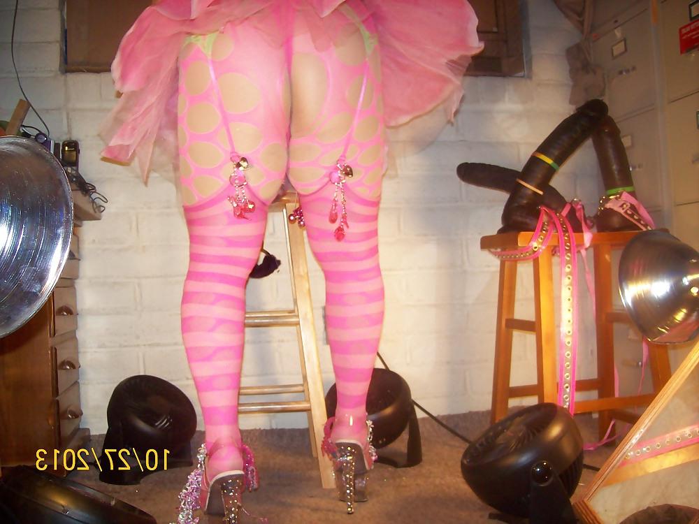 21P Tgirl BBC slut in hot pink to be pimped out in Daddy's hood