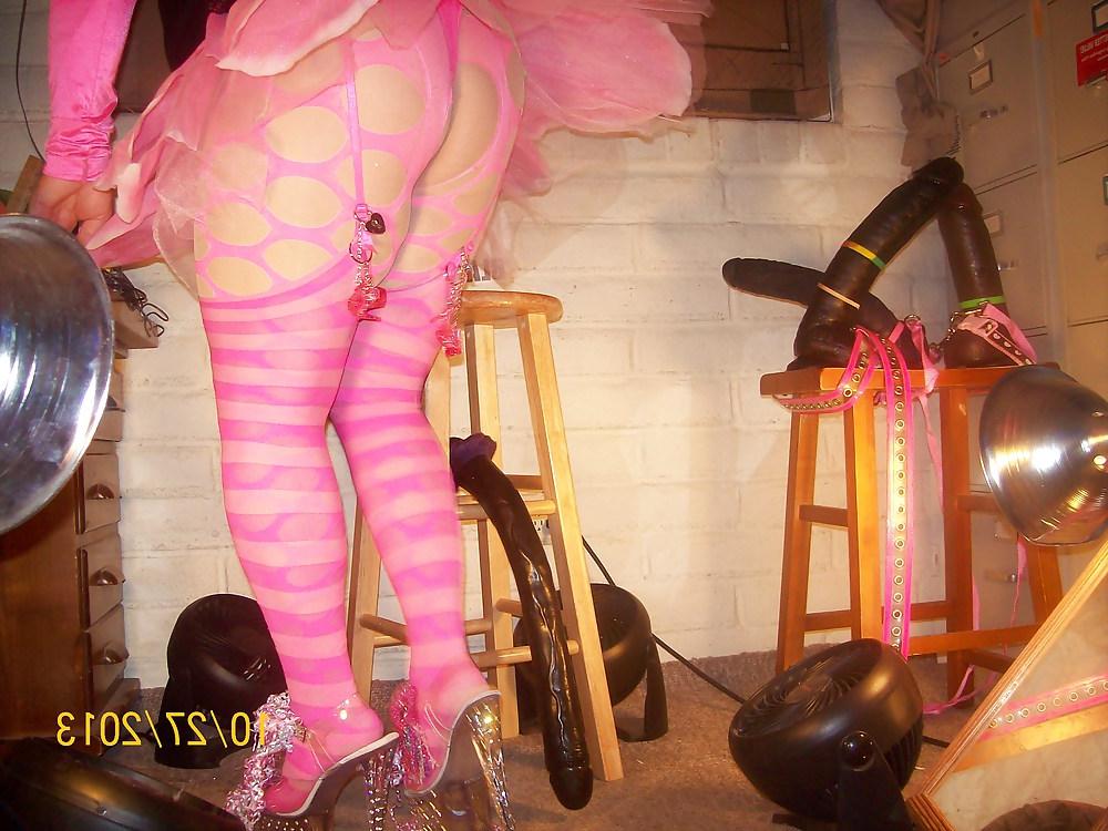 21P Tgirl BBC slut in hot pink to be pimped out in Daddy's hood