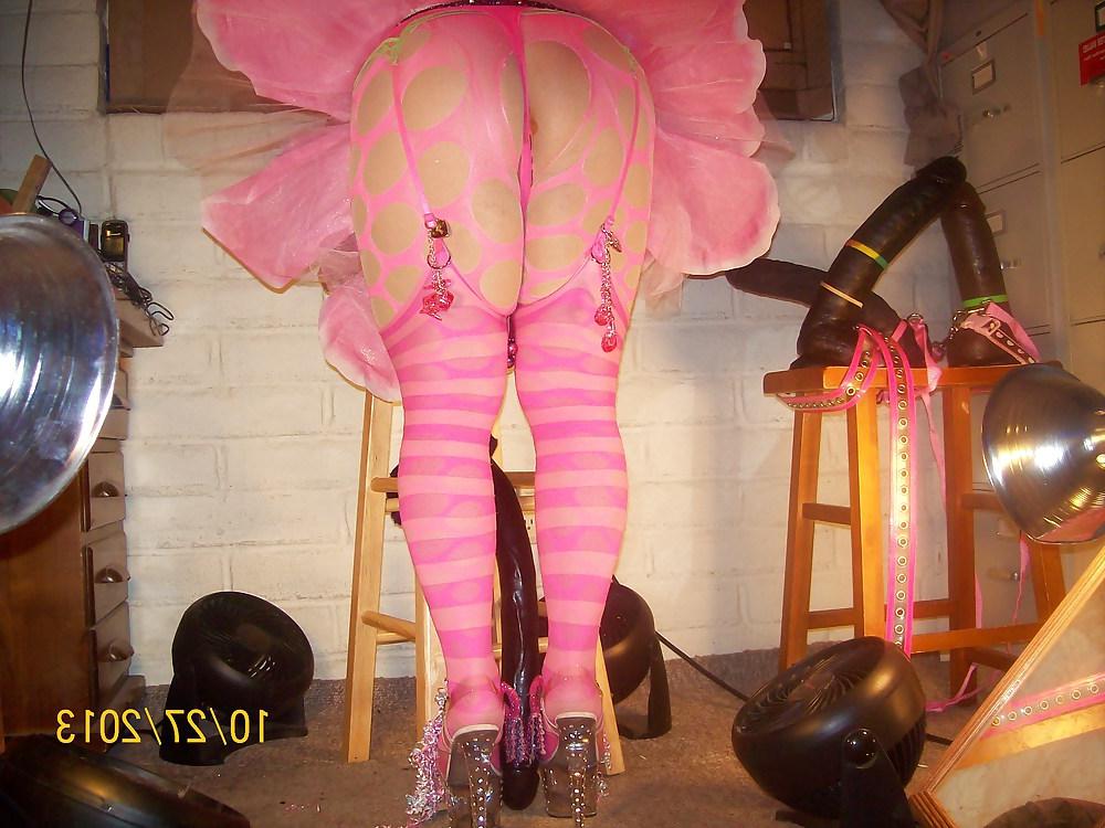 21P Tgirl BBC slut in hot pink to be pimped out in Daddy's hood