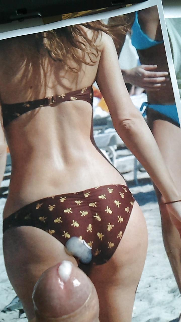25P CUM On Maria Menounos Ass
