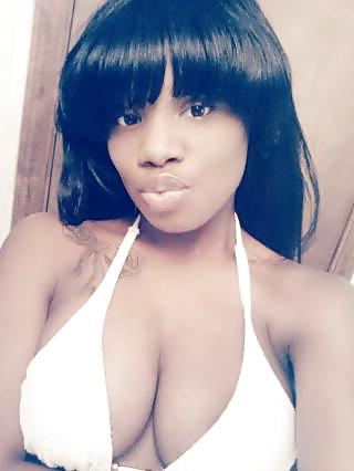 8P Can you boys cum on my pictures!