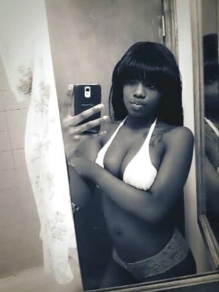 8P Can you boys cum on my pictures!