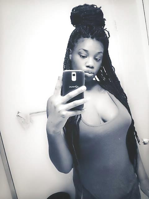 8P Can you boys cum on my pictures!