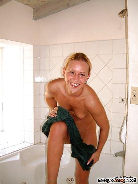 25P Girls taking a bath