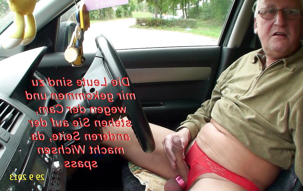 15P Auf dem Parkplatz vor den leuten