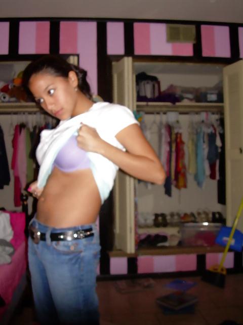 14P Pretty Amateur Tina